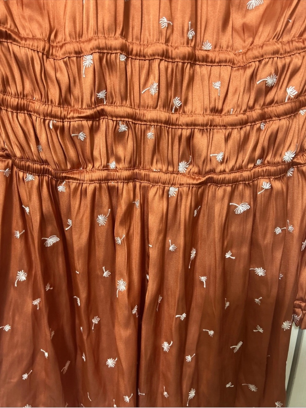 NWT Maje Rust Floral Satin V-Neck Smocked Romper Sz 4 UK T38 so cute! 385$ NWT - Picture 9 of 11